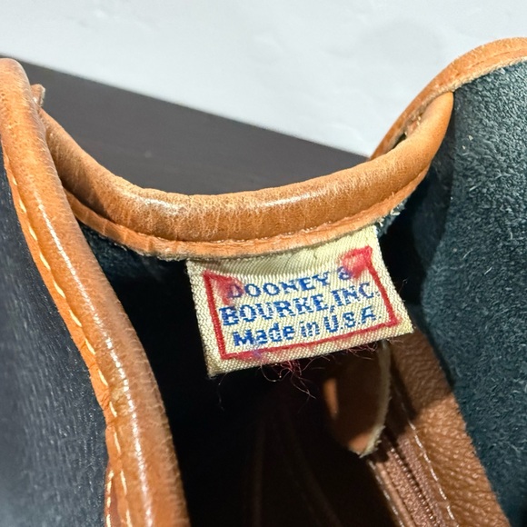 Vintage Dooney Bourke All Weathered Leather Essex Black Pebbled Crossbody Purse - Picture 13 of 15